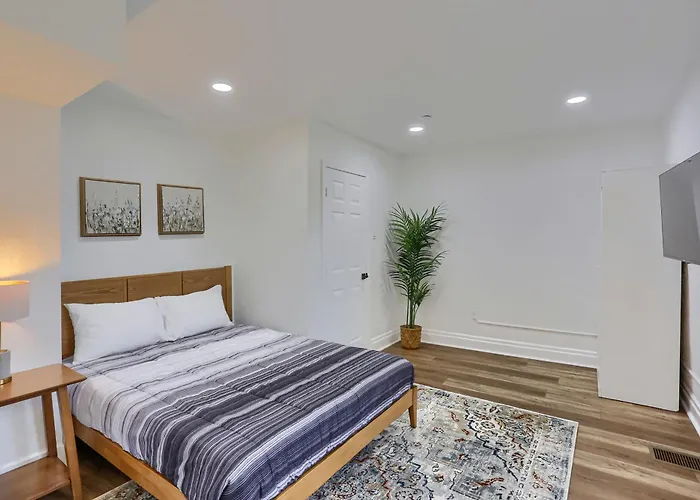Dormont Potomac Stylish & Modern 2bd