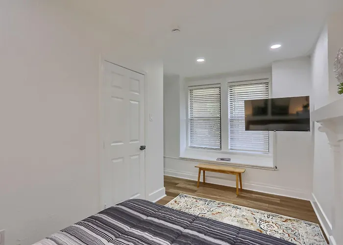 Dormont Potomac Stylish & Modern 2bd Apartment